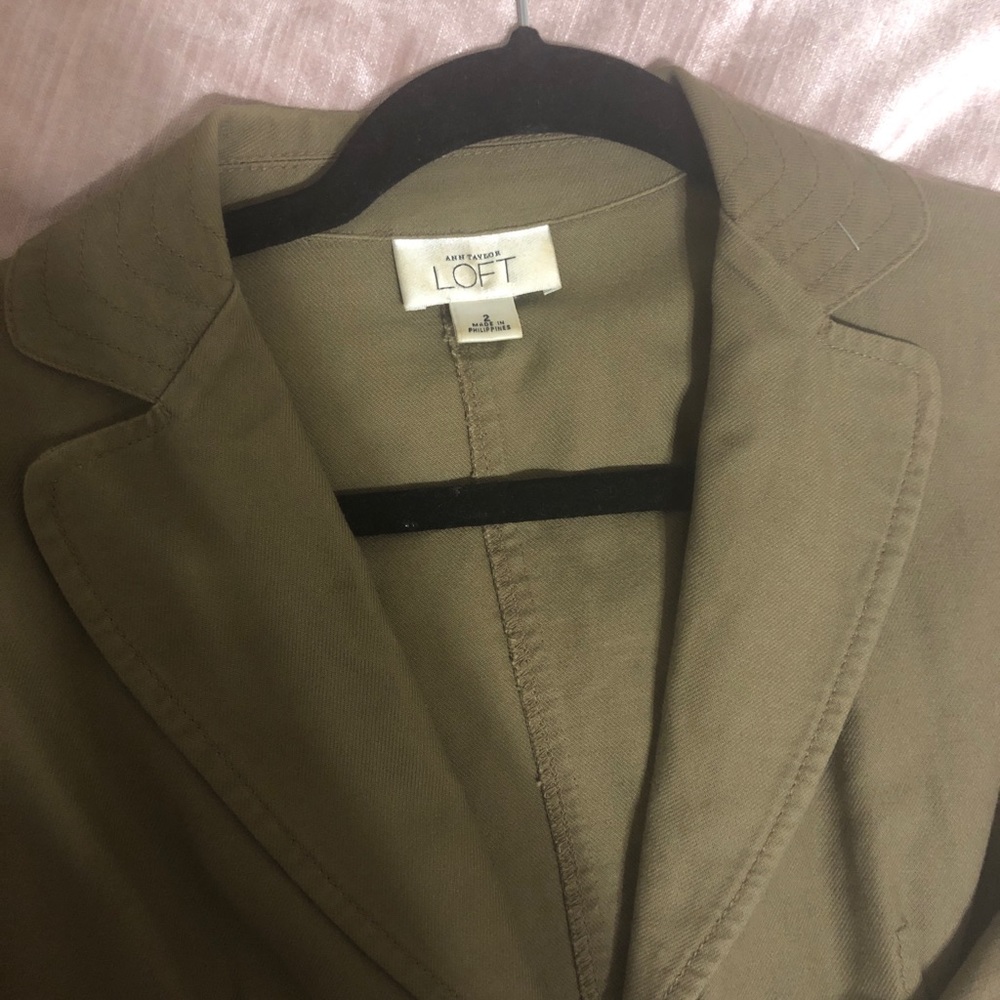 Blazer - Picture 4 of 6